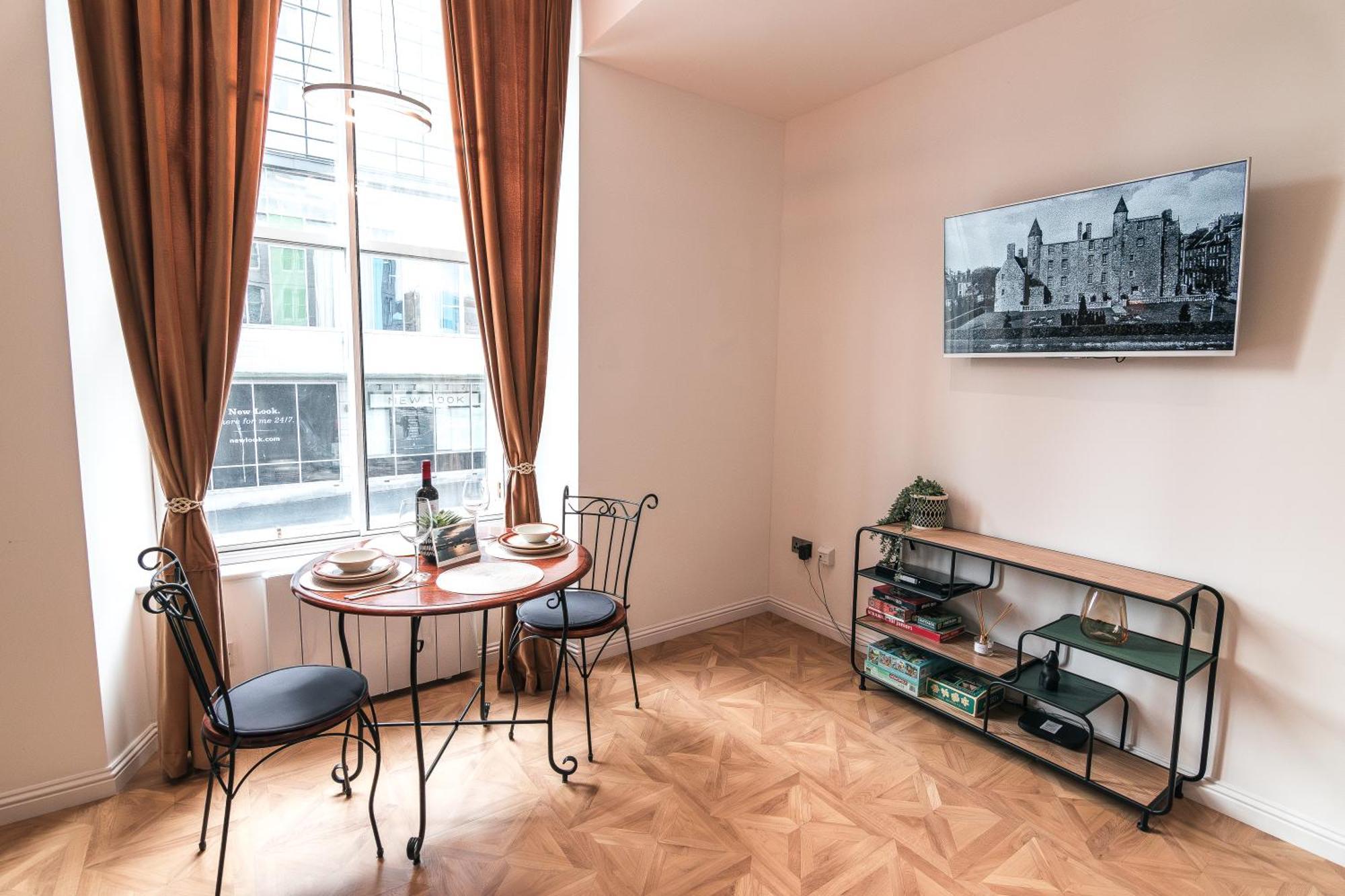 Modern Apartment In Aberdeen City Centre, Guild Street, Free Wifi Exteriör bild